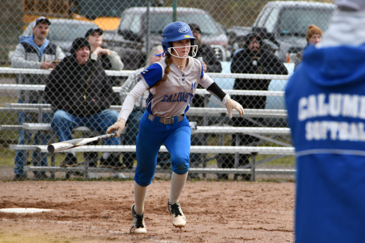 Copper Kings softball offense shines, pitching struggles in split in Hancock